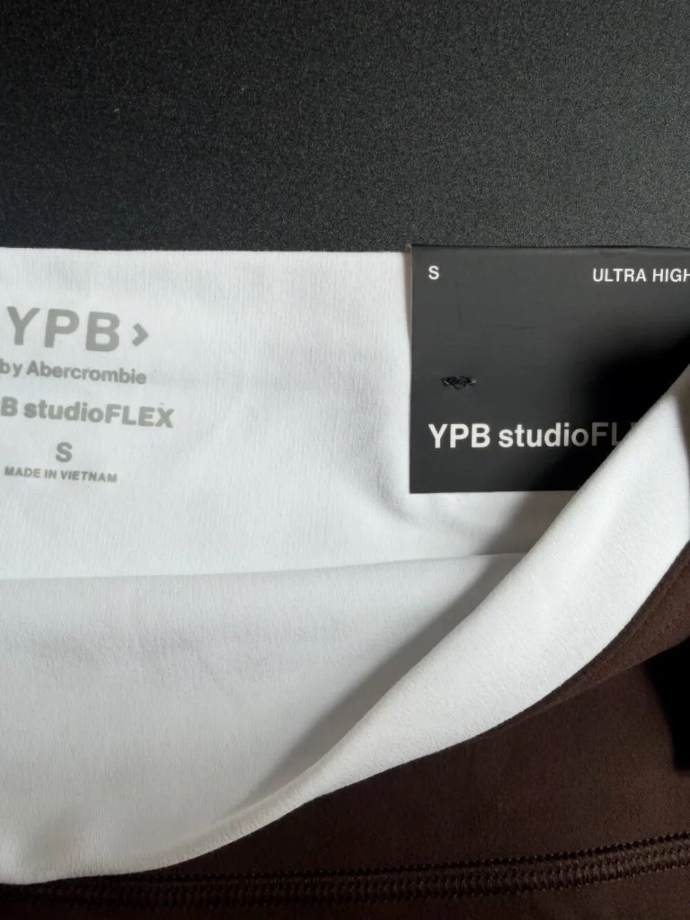 Abercrombie YPB studioFLEX Bike Short - Coffee - Size S - NWT